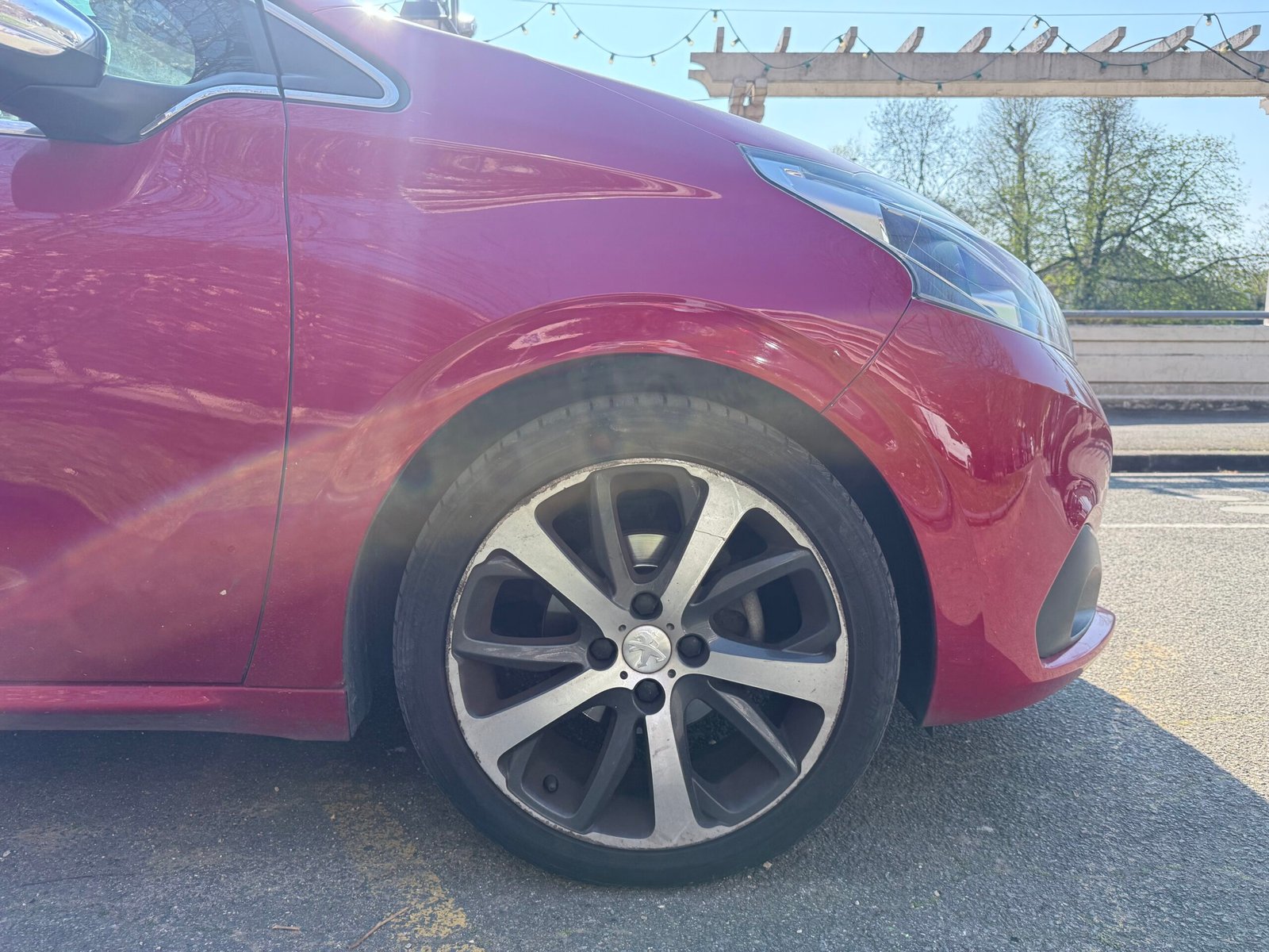 Peugeot 208 Féline 1.2 Essence 110 Automatique