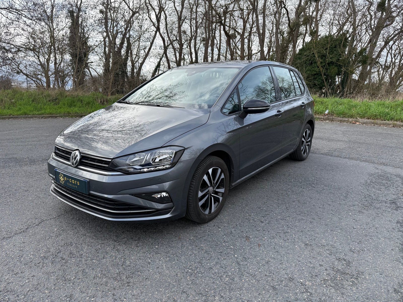 VOLKSWAGEN Golf VII Sportsvan Phase 2 1.0 TSI 115 ch « CONFORTLINE »