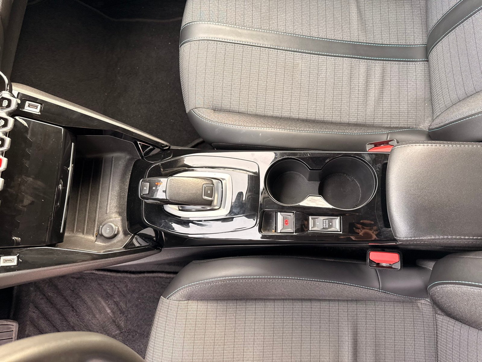 PEUGEOT 2008 II 1.5 BlueHDi 130 cv Boîte auto finition « Allure »