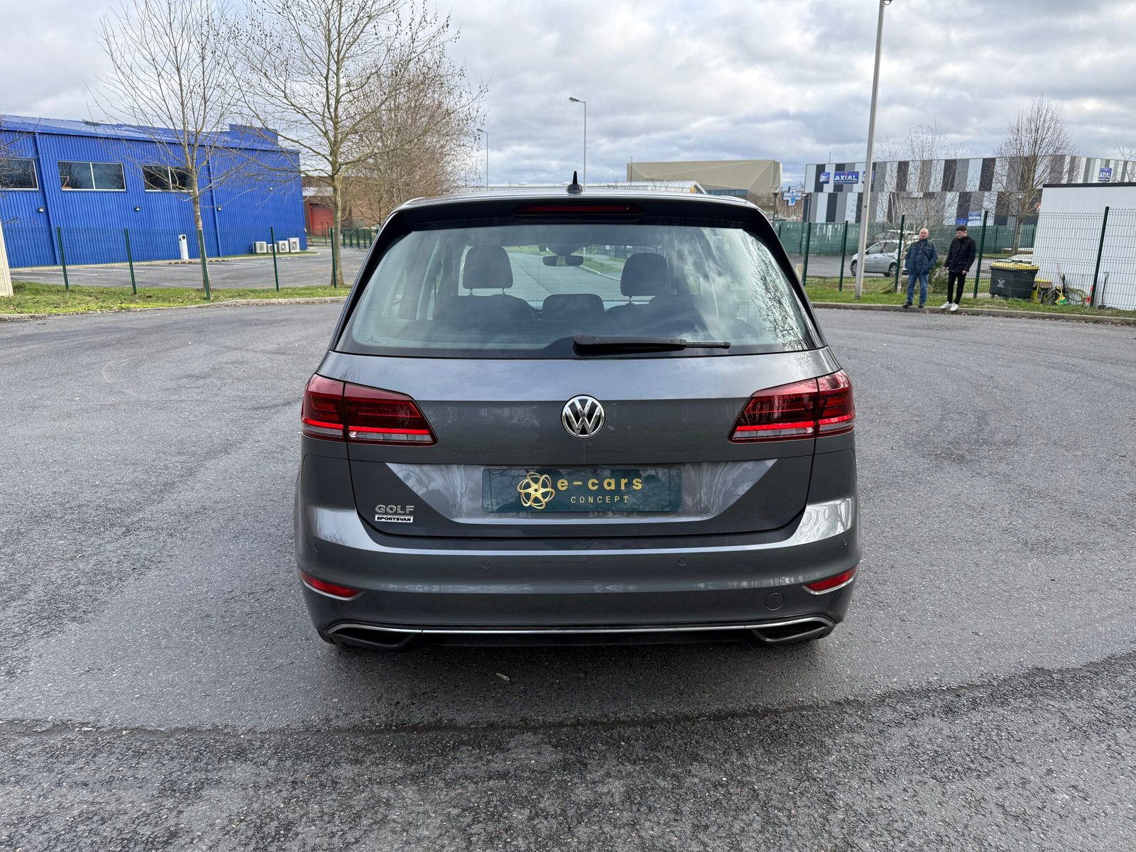 VOLKSWAGEN Golf VII Sportsvan Phase 2 1.0 TSI 115 ch « CONFORTLINE »