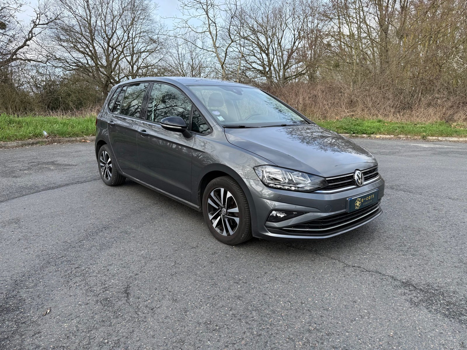 VOLKSWAGEN Golf VII Sportsvan Phase 2 1.0 TSI 115 ch « CONFORTLINE »