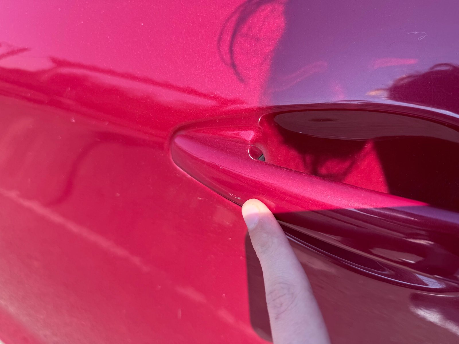 Peugeot 208 Féline 1.2 Essence 110 Automatique