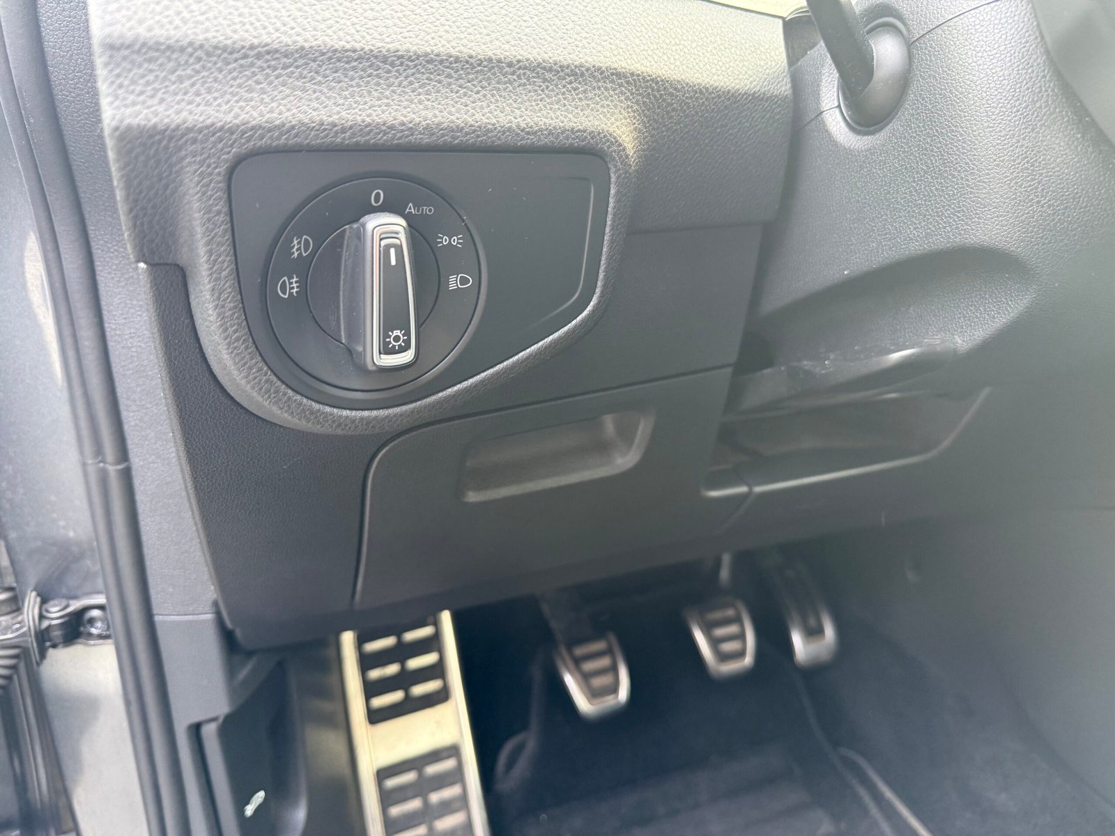 VOLKSWAGEN Golf VII Sportsvan Phase 2 1.0 TSI 115 ch « CONFORTLINE »