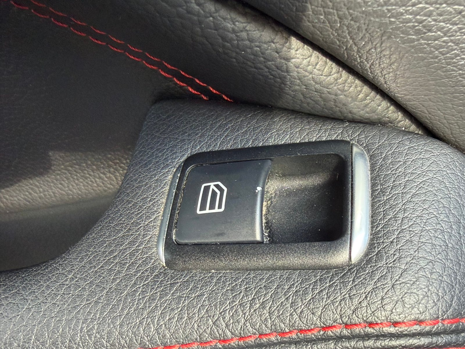 MERCEDES-BENZ Classe CLA Coupé 220 CDi 2.1 CDI 16V 7G-DCT 177 cv Boîte auto PACK-AMG