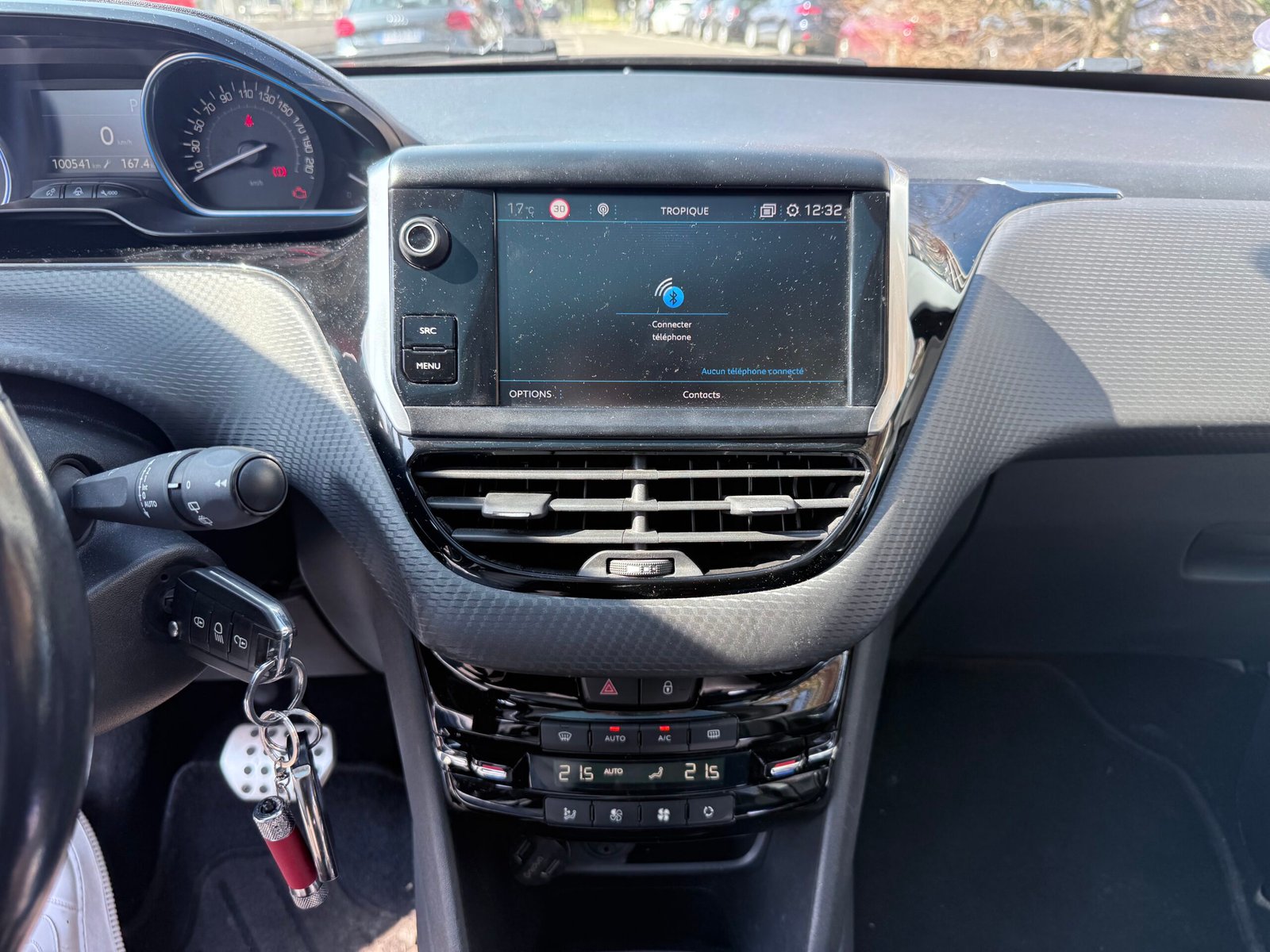 Peugeot 208 Féline 1.2 Essence 110 Automatique