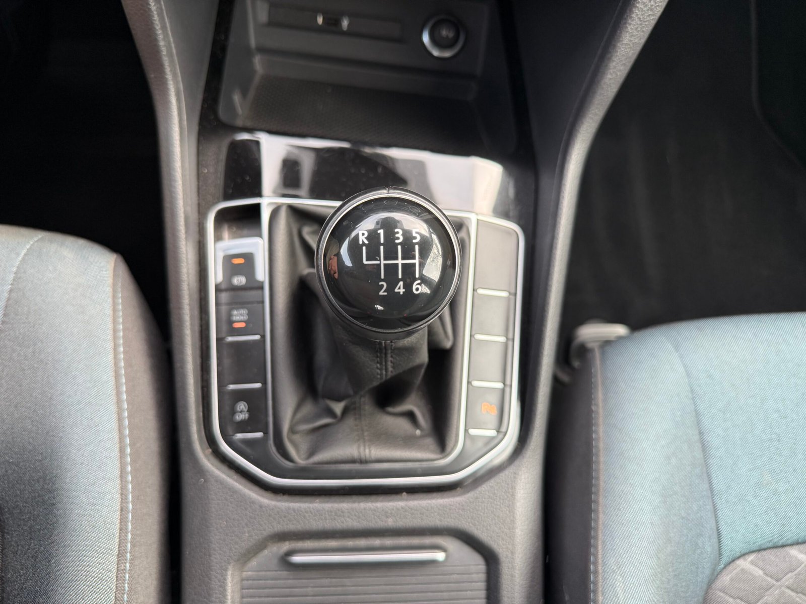 VOLKSWAGEN Golf VII Sportsvan Phase 2 1.0 TSI 115 ch « CONFORTLINE »