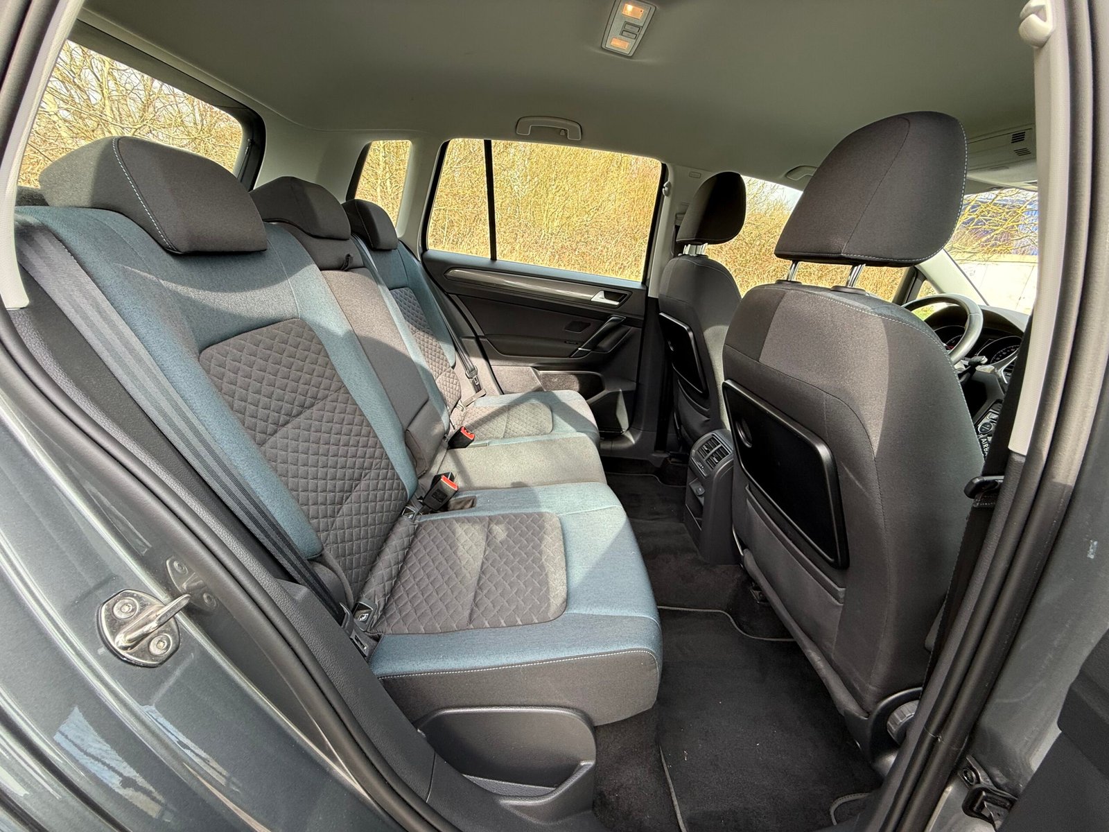 VOLKSWAGEN Golf VII Sportsvan Phase 2 1.0 TSI 115 ch « CONFORTLINE »