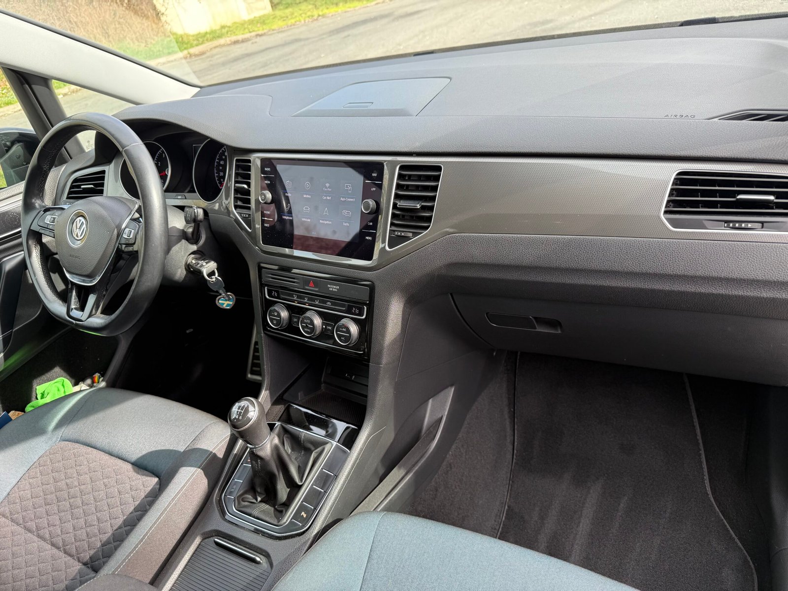 VOLKSWAGEN Golf VII Sportsvan Phase 2 1.0 TSI 115 ch « CONFORTLINE »