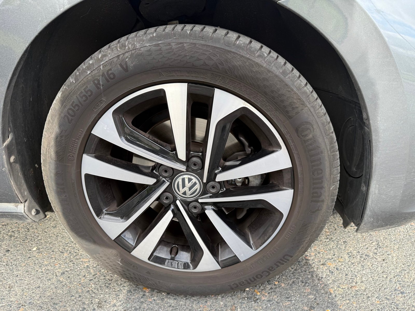 VOLKSWAGEN Golf VII Sportsvan Phase 2 1.0 TSI 115 ch « CONFORTLINE »