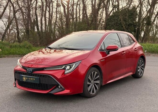 TOYOTA Corolla 1.8 VVT-i GPS 122ch CVT Boîte auto finition « Design »