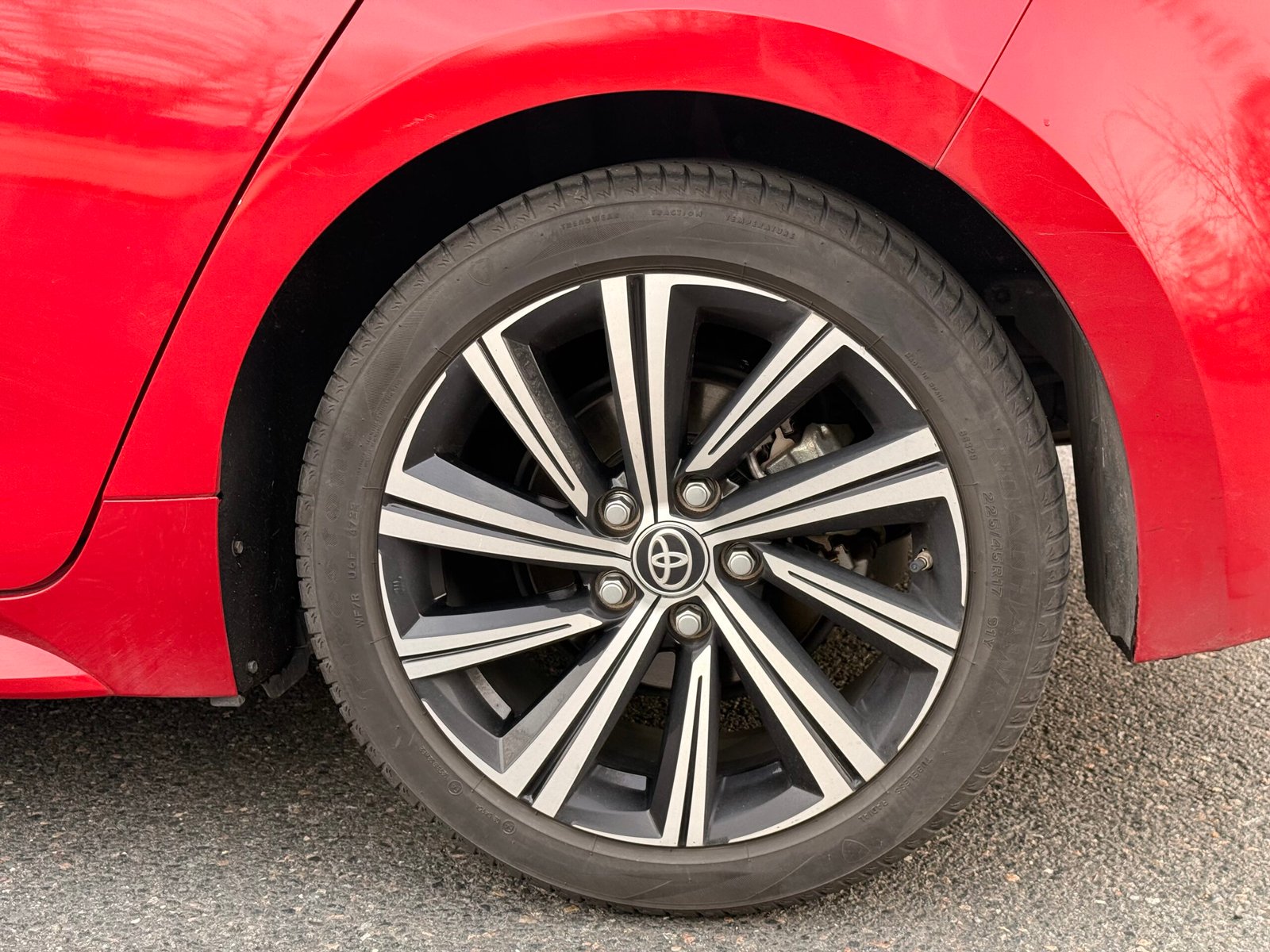 TOYOTA Corolla 1.8 VVT-i GPS 122ch CVT Boîte auto finition « Design »