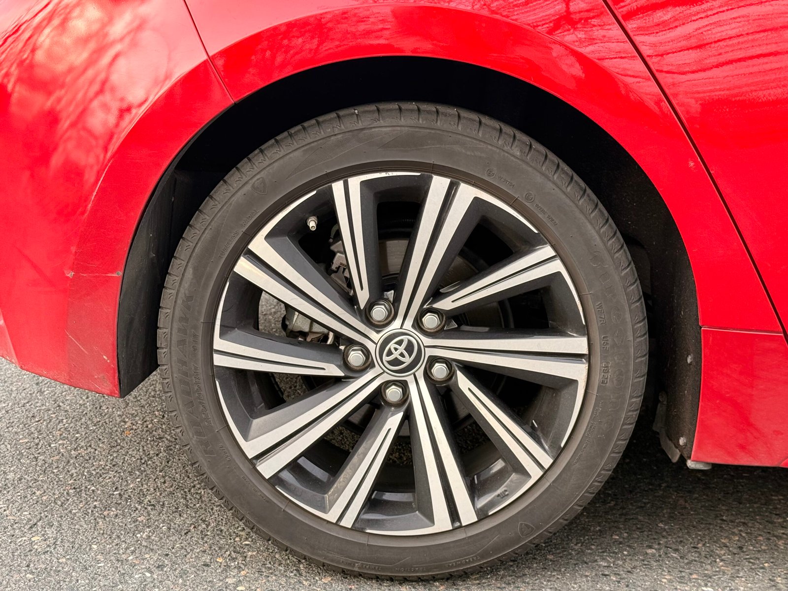 TOYOTA Corolla 1.8 VVT-i GPS 122ch CVT Boîte auto finition « Design »