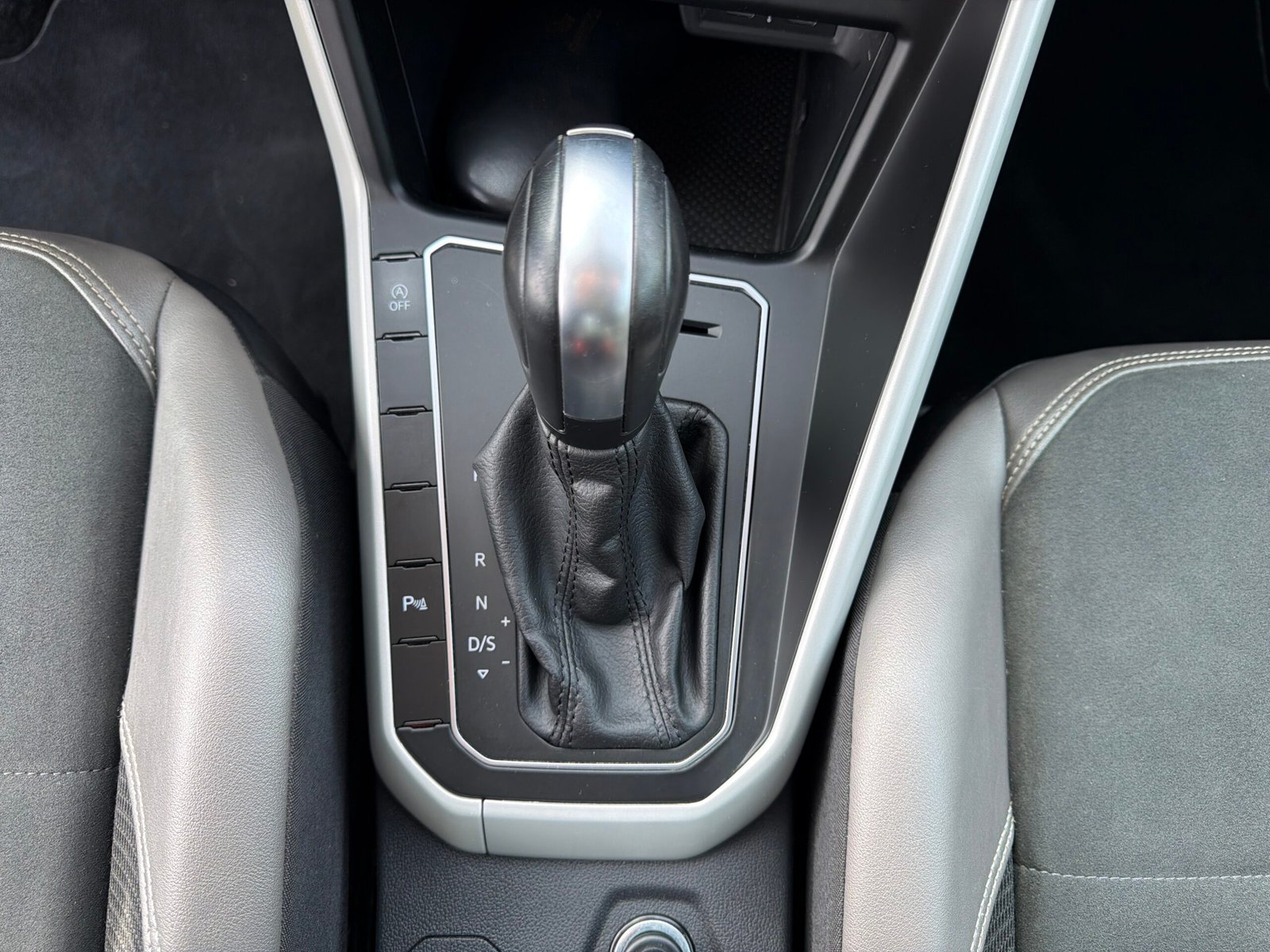 Volkswagen Polo VI 1.0 TSI 95cv DSG7 Carat Edition