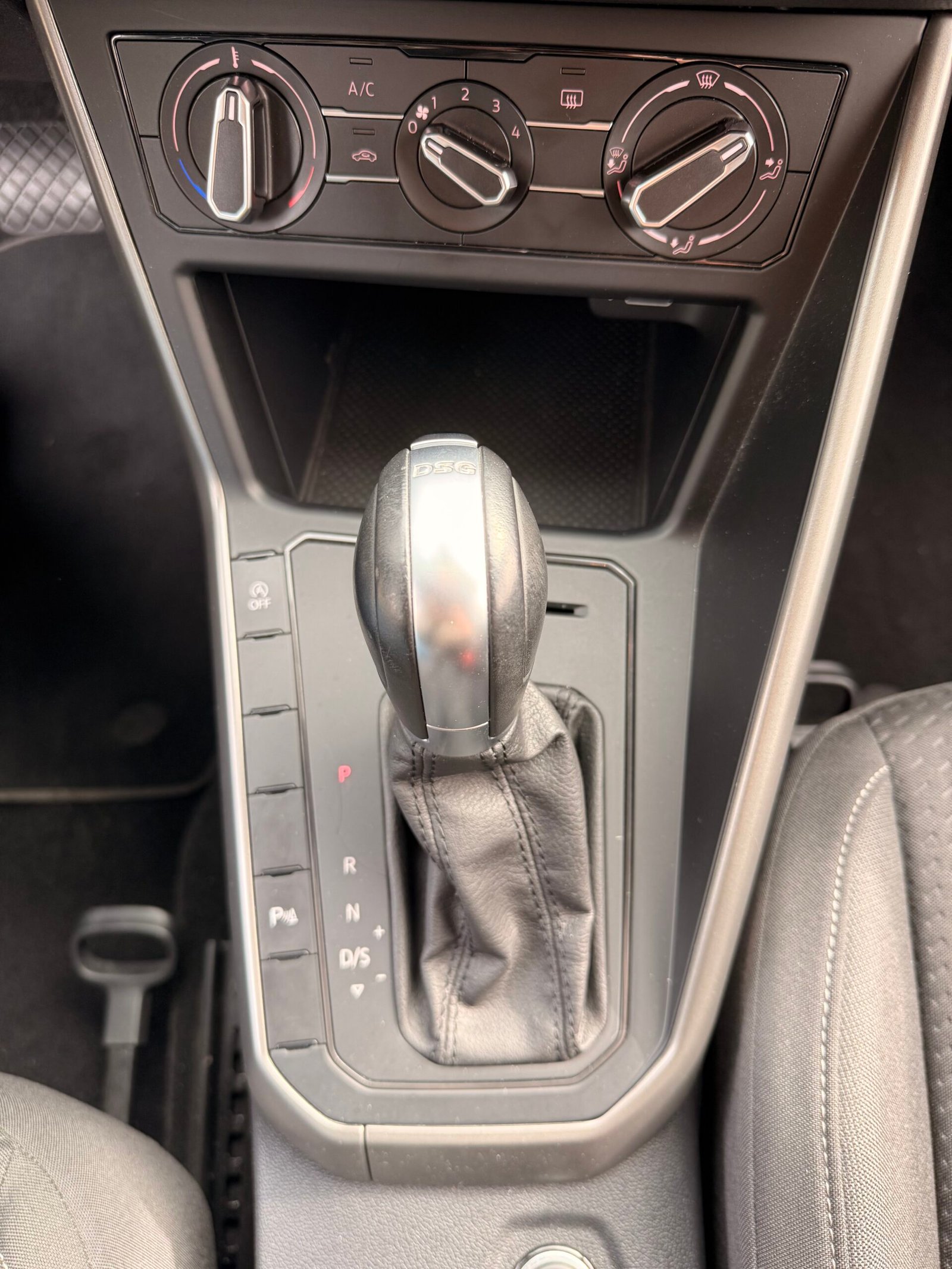 VOLKSWAGEN Polo VI 1.0 TSI DSG7 95 cv Boîte auto