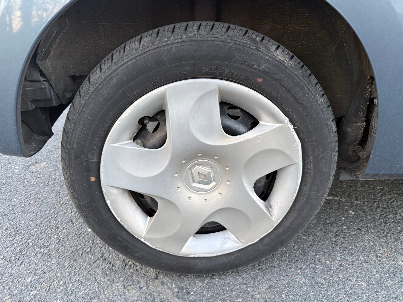 Renault Twingo II (X44) 1.2 i 16V Quickshift 75Ch Boîte Auto