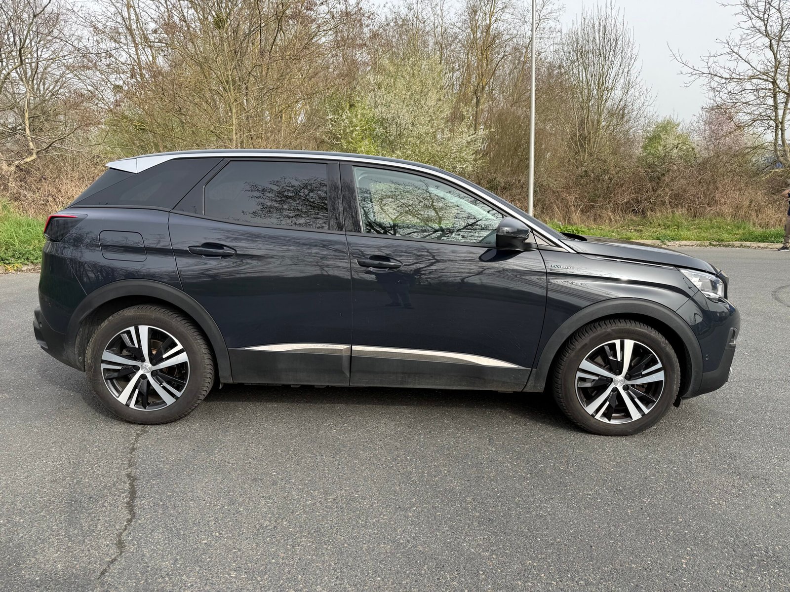 Peugeot 3008 II Phase 2 1.6 THP 225 Hybrid e-EAT 8 finition « Allure pack »