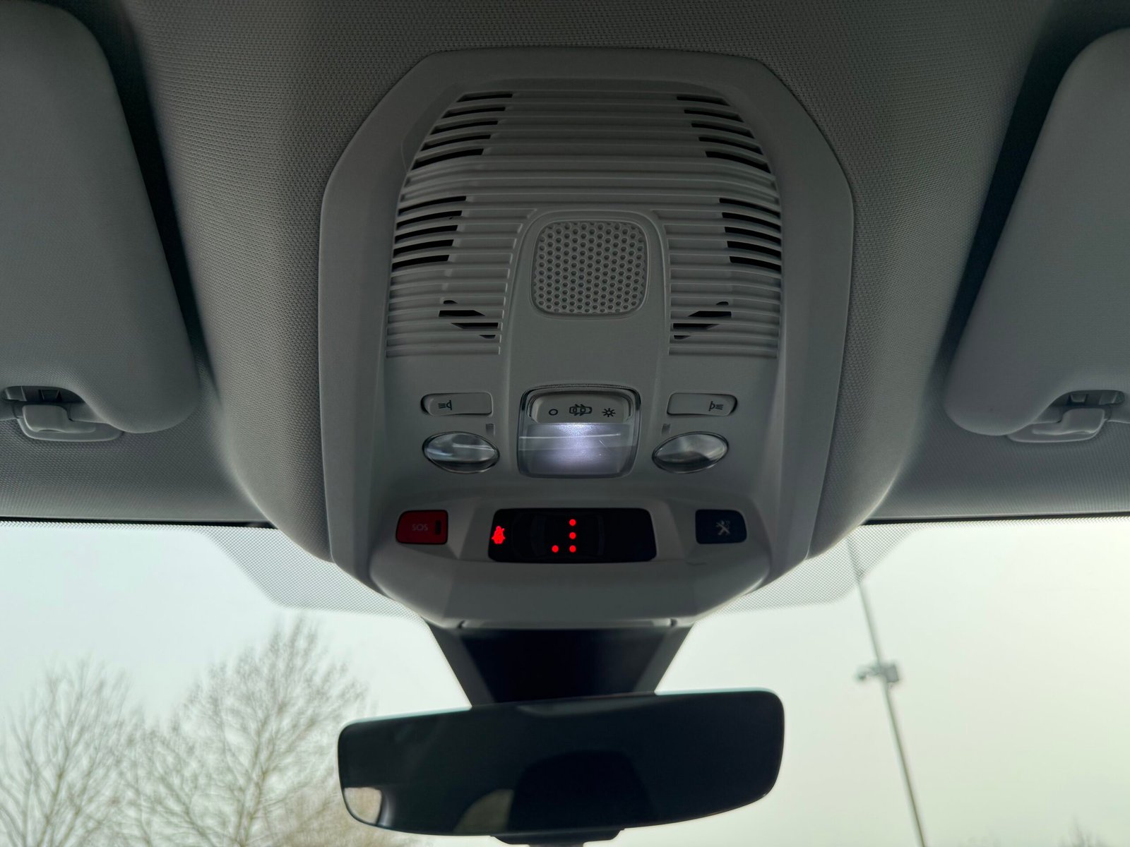 Peugeot 3008 II Phase 2 1.6 THP 225 Hybrid e-EAT 8 finition « Allure pack »