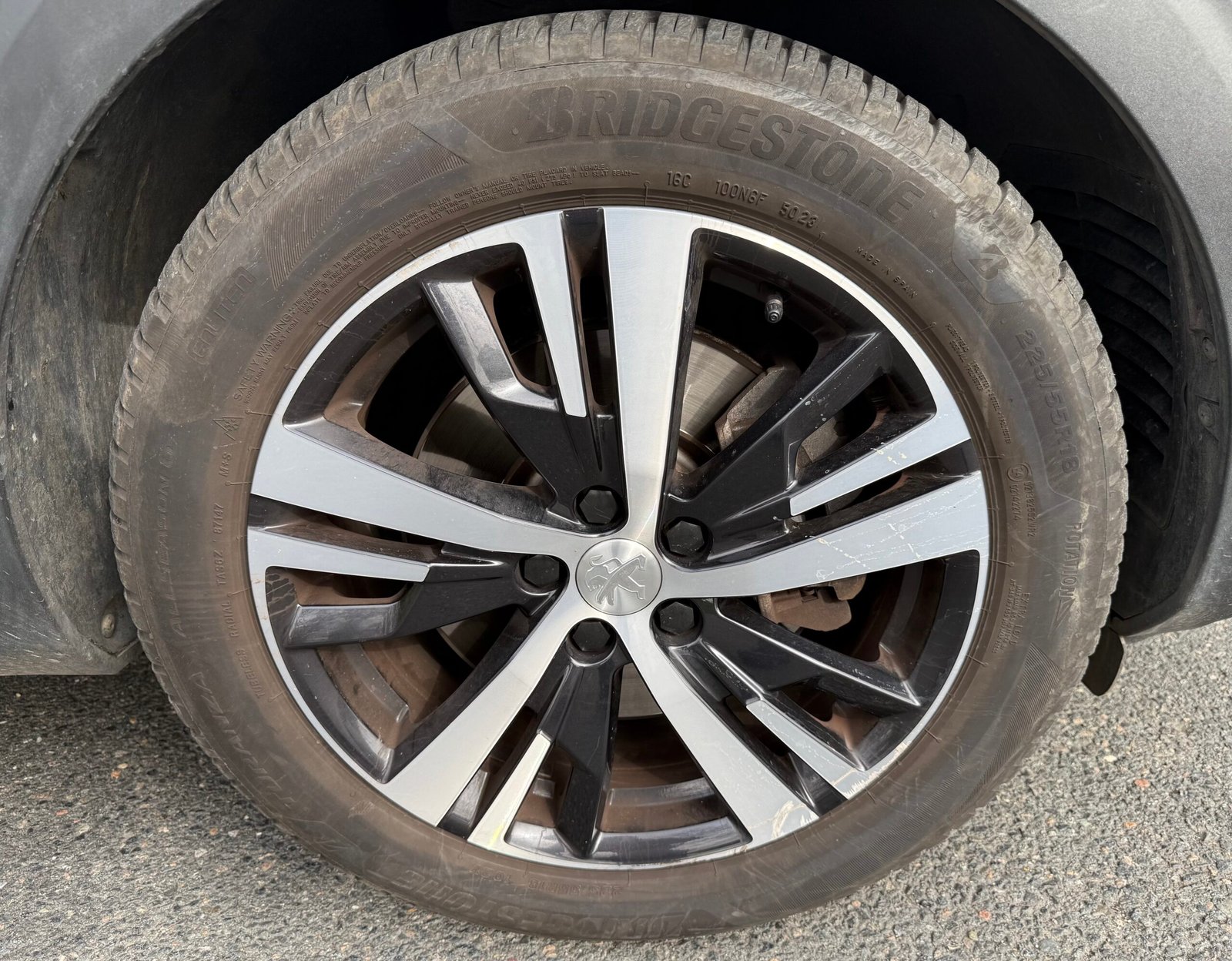 Peugeot 3008 II Phase 2 1.6 THP 225 Hybrid e-EAT 8 finition « Allure pack »