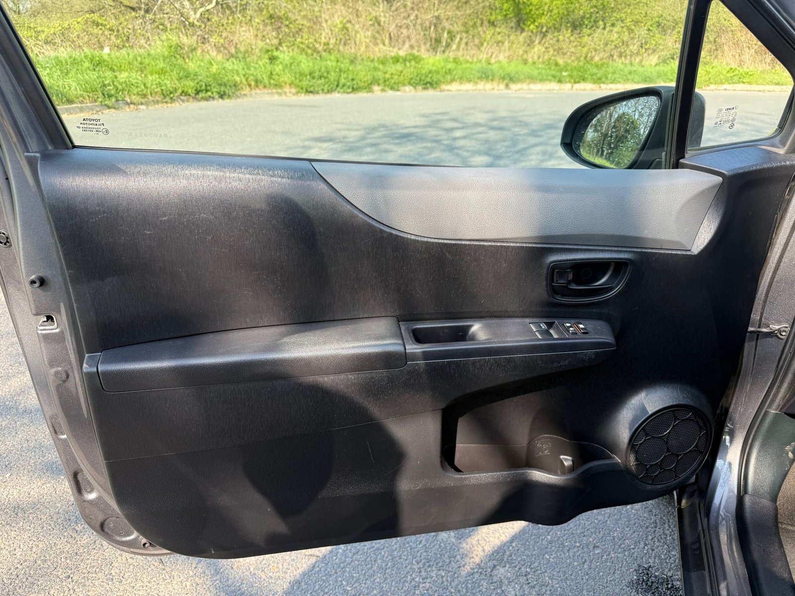 TOYOTA Yaris (3) 1.0 VVT-i 69Ch « finition tendance »