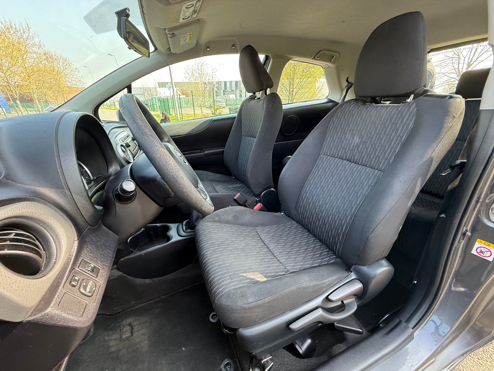 TOYOTA Yaris (3) 1.0 VVT-i 69Ch « finition tendance »