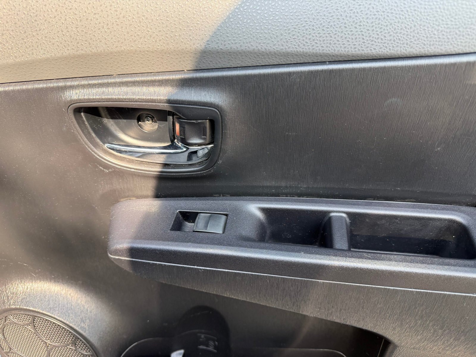 TOYOTA Yaris (3) 1.0 VVT-i 69Ch « finition tendance »