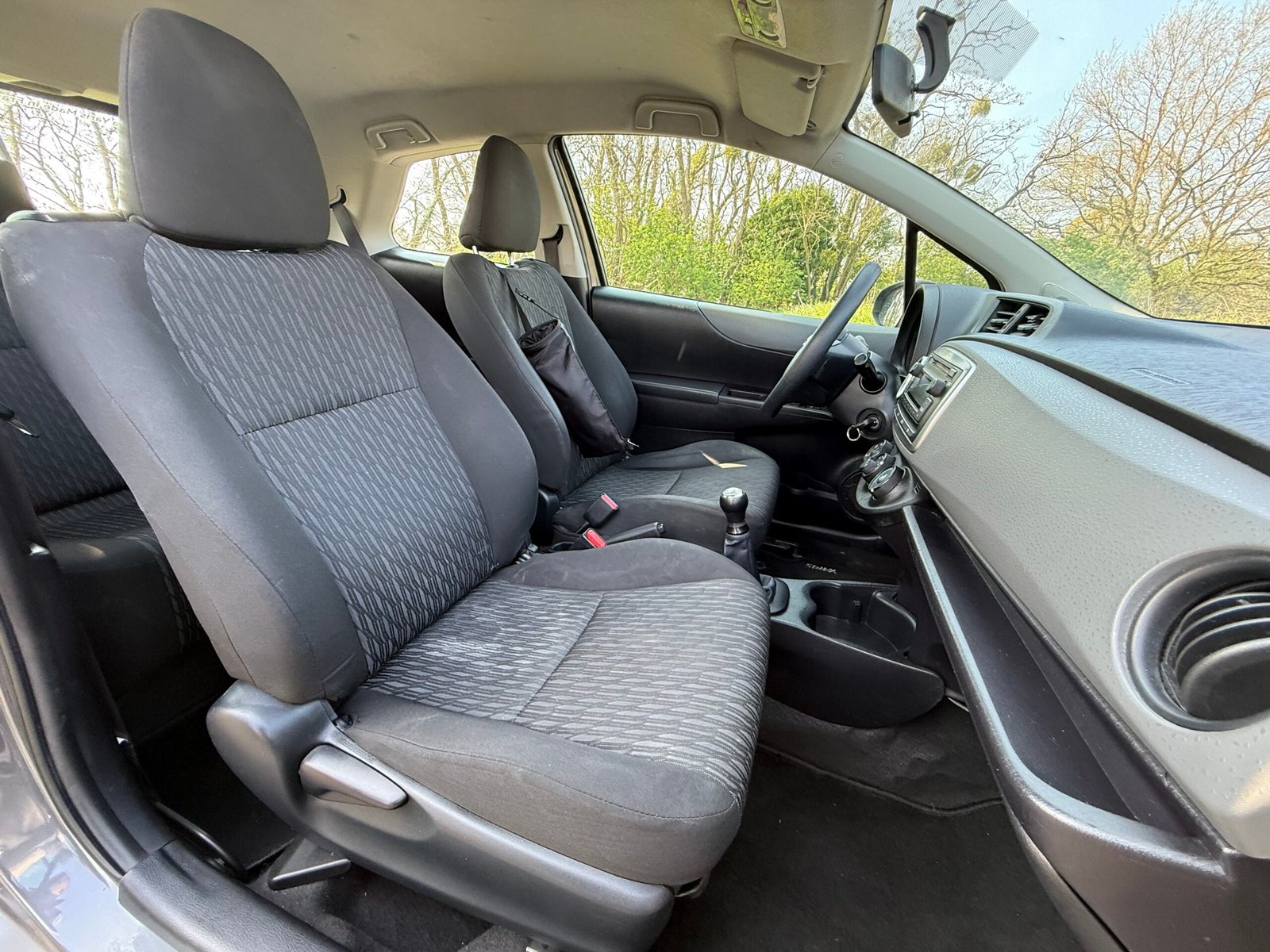 TOYOTA Yaris (3) 1.0 VVT-i 69Ch « finition tendance »