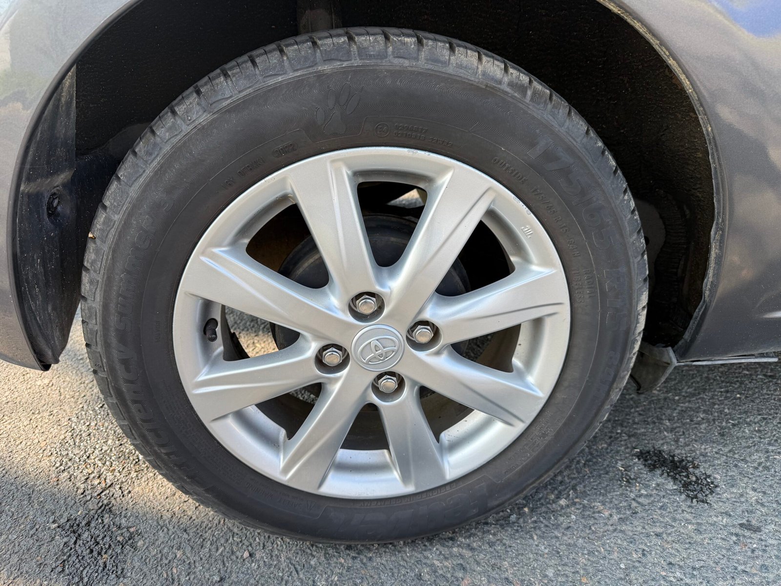 TOYOTA Yaris (3) 1.0 VVT-i 69Ch « finition tendance »