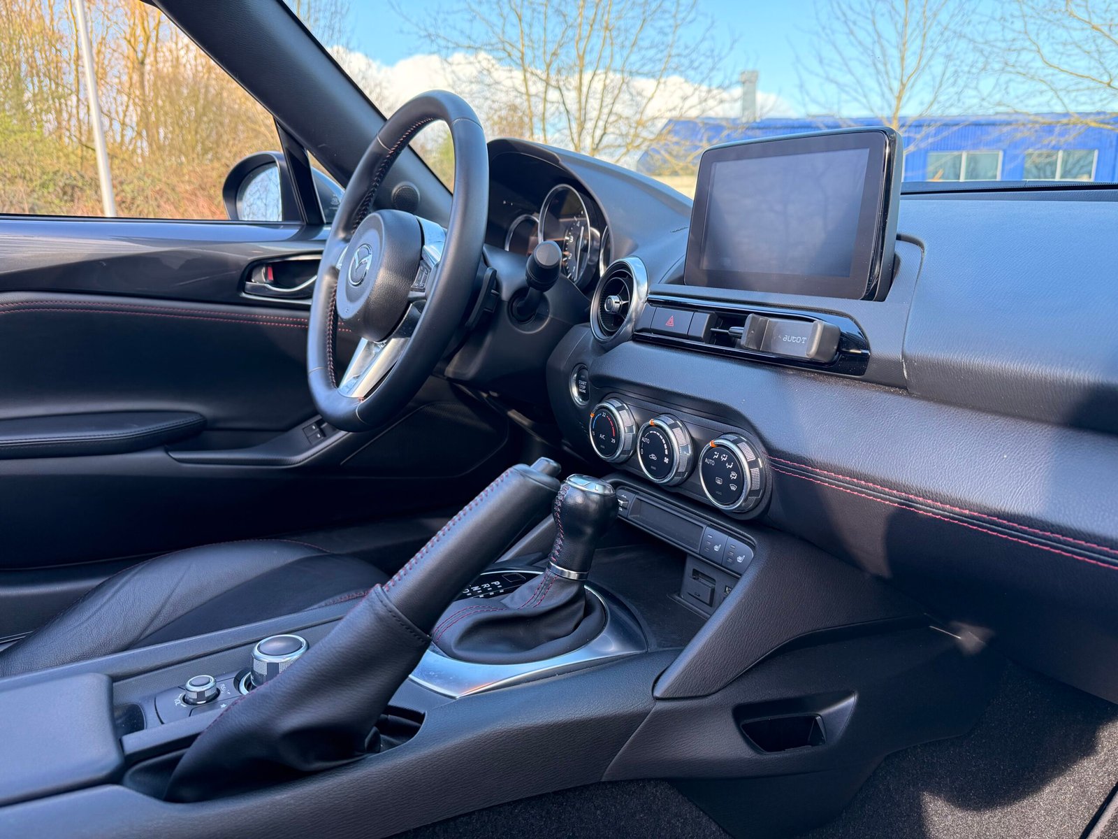 MAZDA MX5 IV (ND) RF Skyactiv-G 2.0 i 184 cv Boîte auto / finition « SELECTION »