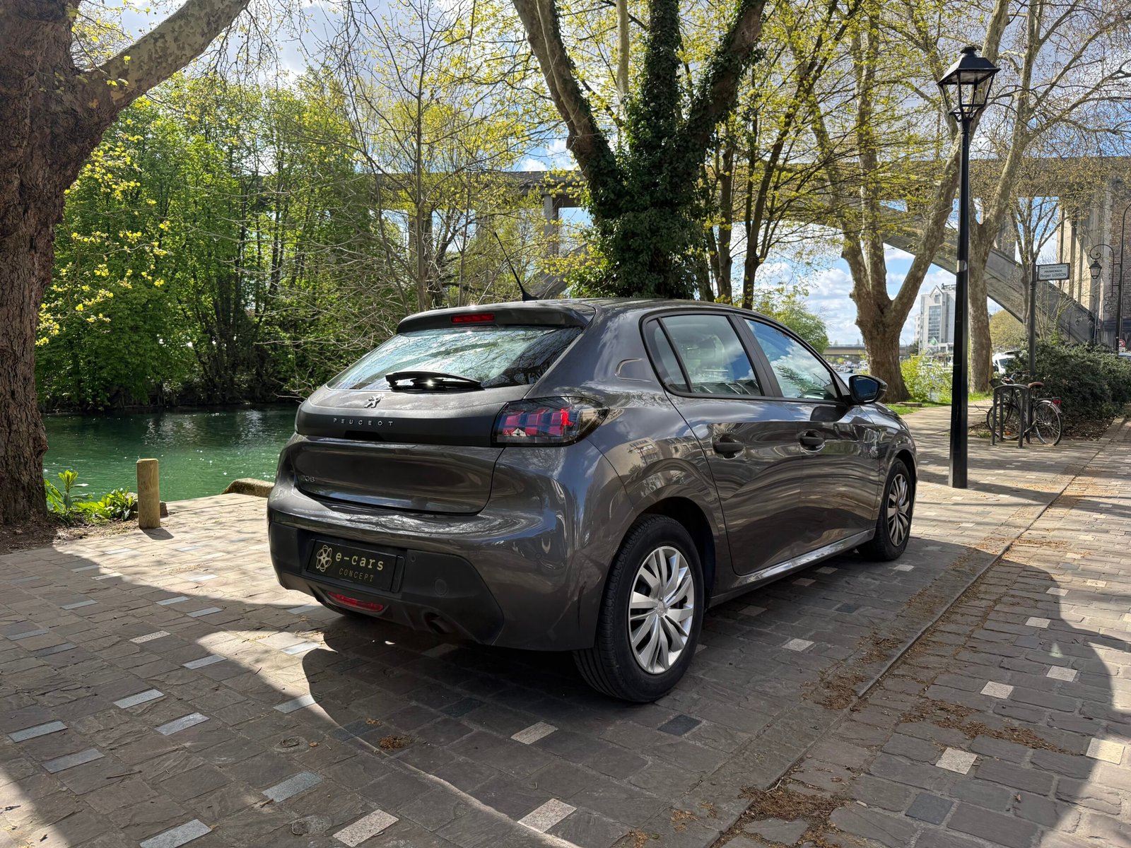 Peugeot 208 II (2) 1.2 PureTech 75Ch “Active Business” Société