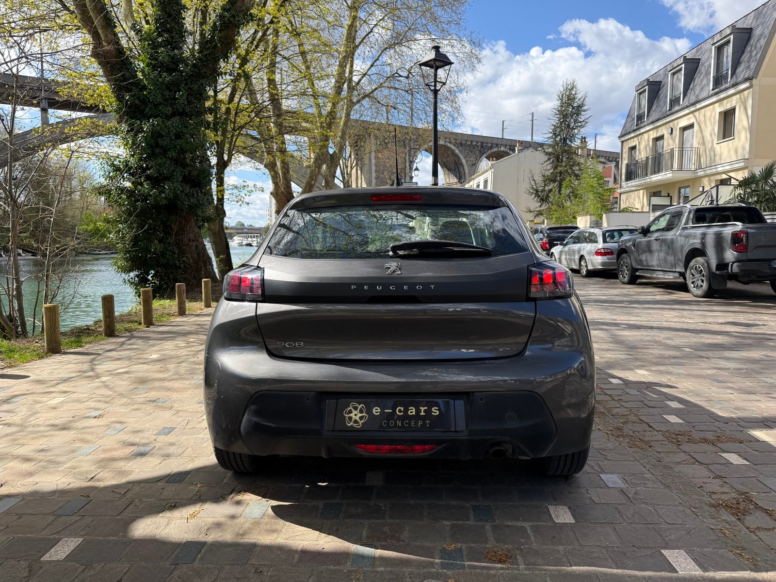 Peugeot 208 II (2) 1.2 PureTech 75Ch “Active Business” Société