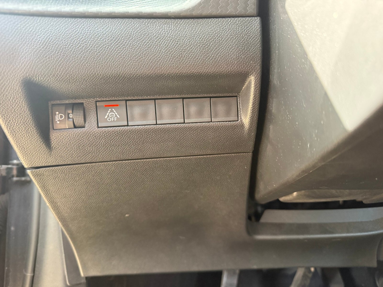 Peugeot 208 II (2) 1.2 PureTech 75Ch “Active Business” Société