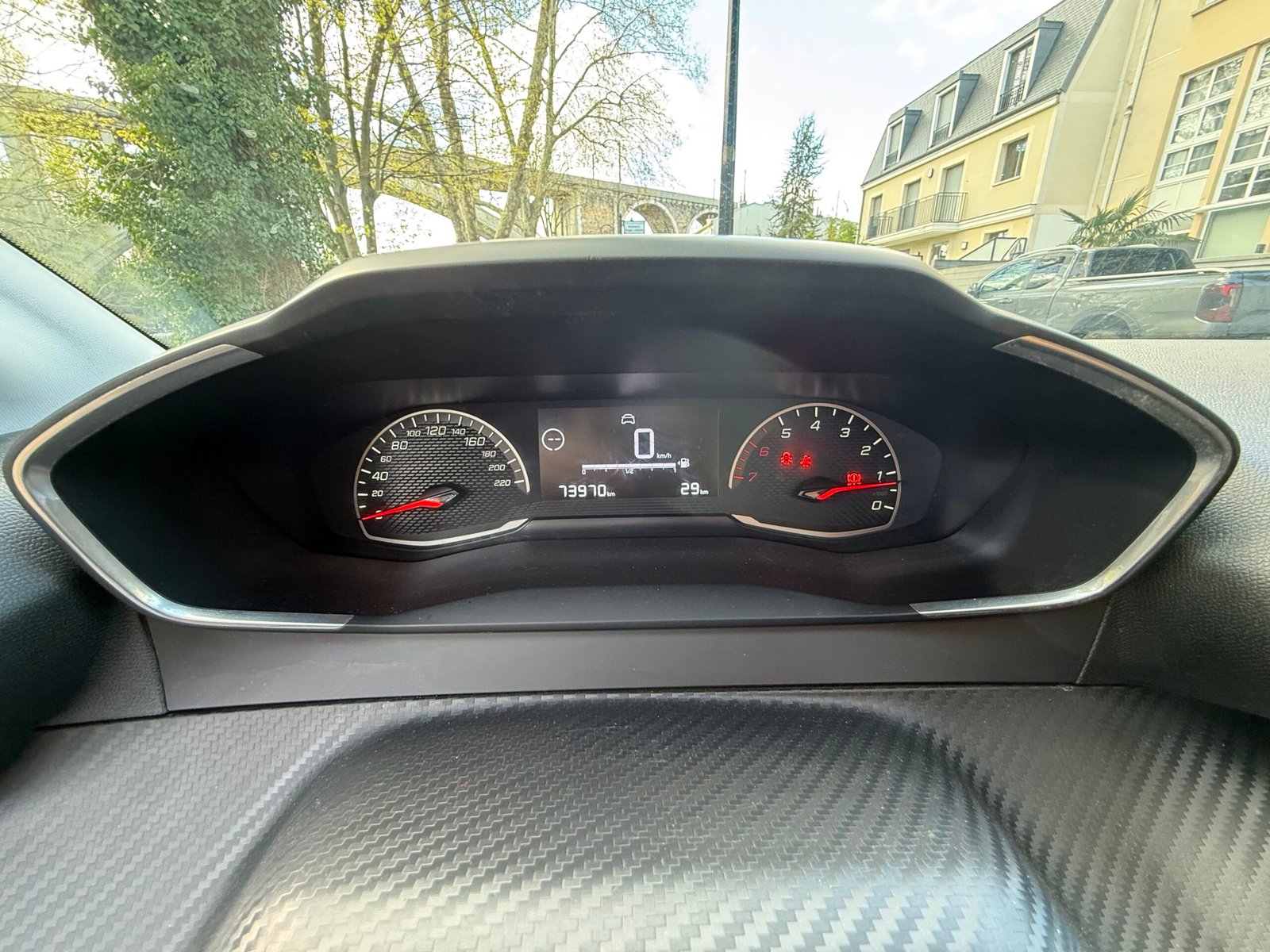 Peugeot 208 II (2) 1.2 PureTech 75Ch “Active Business” Société