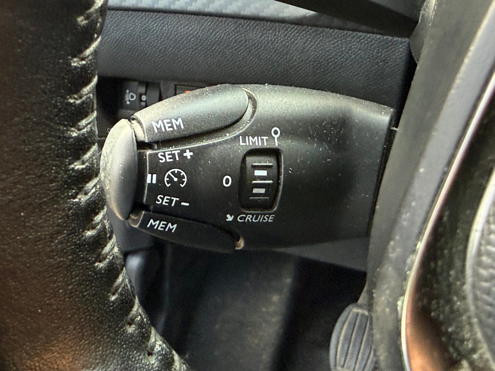 Peugeot 208 II (2) 1.2 PureTech 75Ch “Active Business” Société