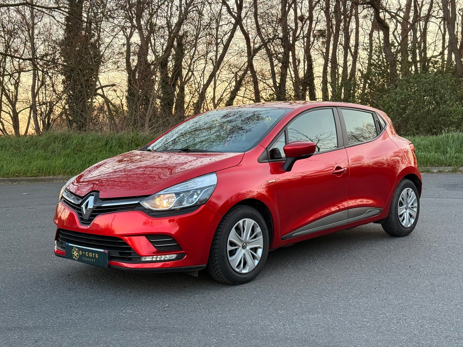 RENAULT Clio IV 5 Portes Phase 2 0.9 TCe 75 cv / Première main