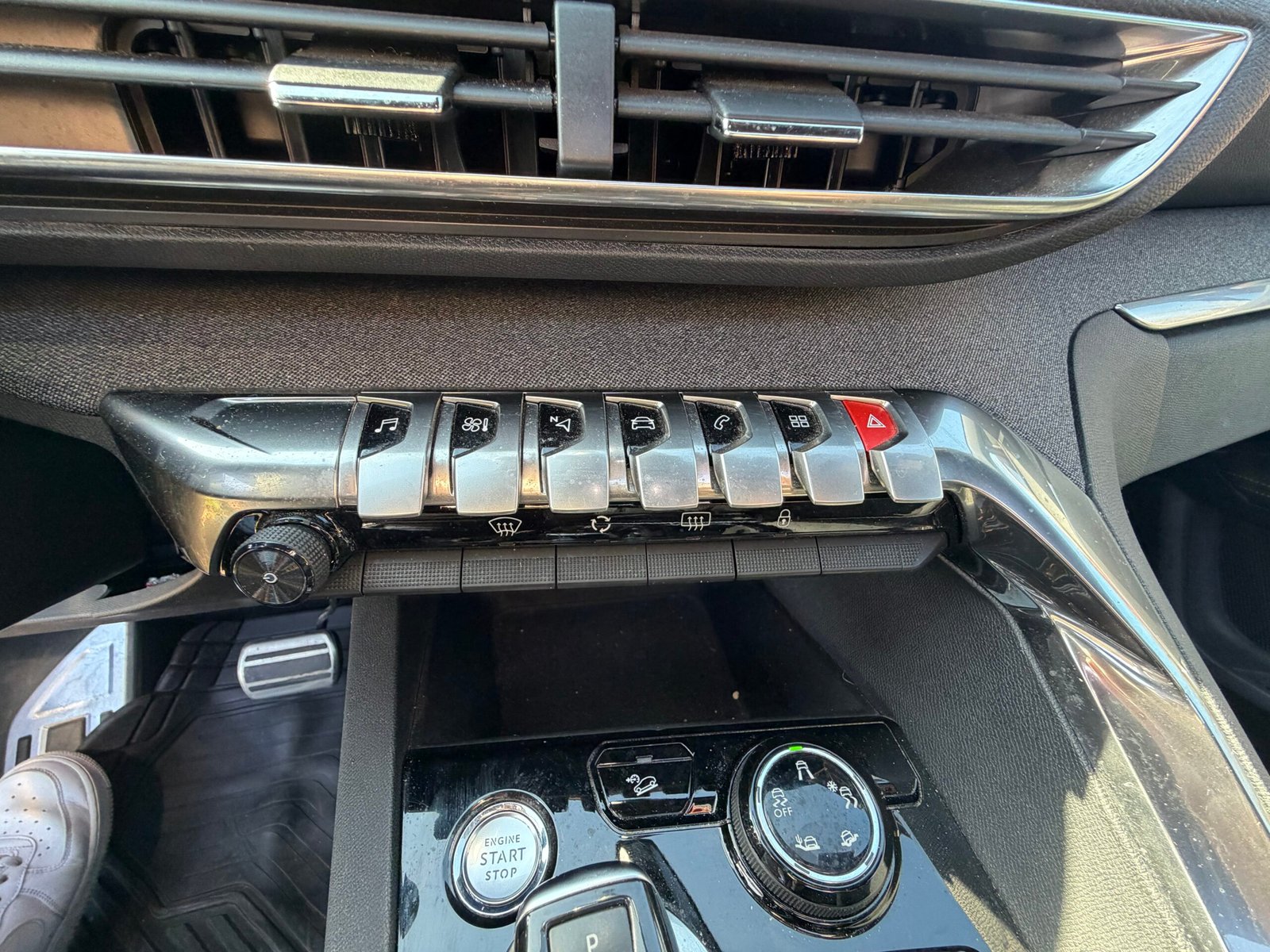 Peugeot 3008 GT LINE Automatique 1,2 PureTech 130 Ch