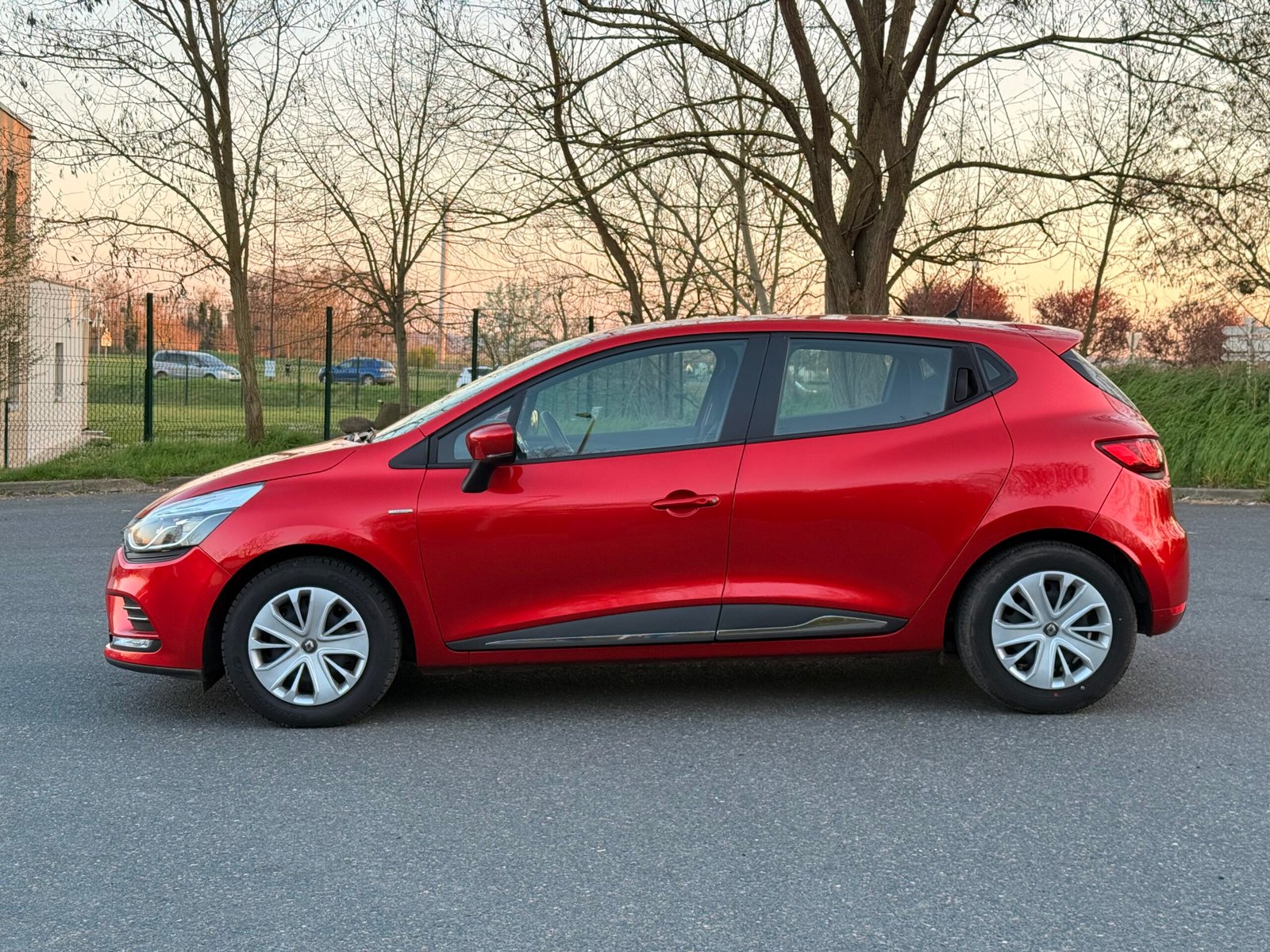 RENAULT Clio IV 5 Portes Phase 2 0.9 TCe 75 cv / Première main