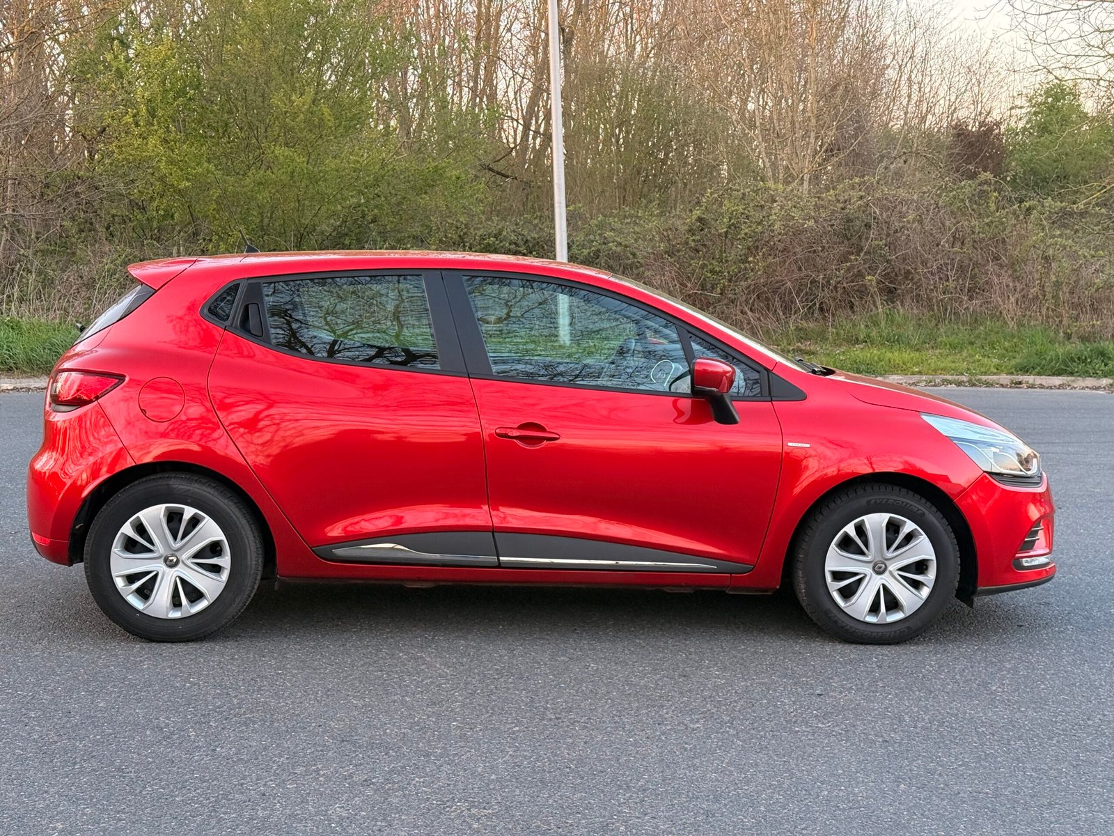 RENAULT Clio IV 5 Portes Phase 2 0.9 TCe 75 cv / Première main