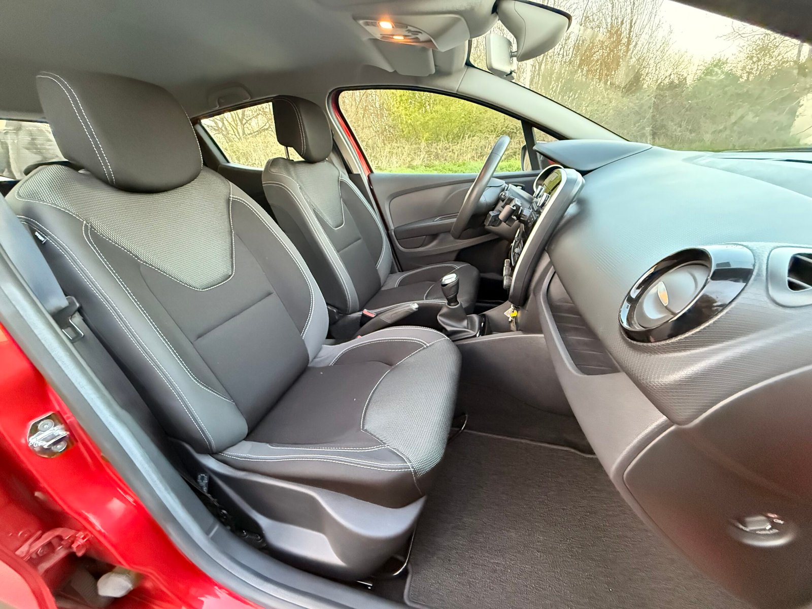 RENAULT Clio IV 5 Portes Phase 2 0.9 TCe 75 cv / Première main