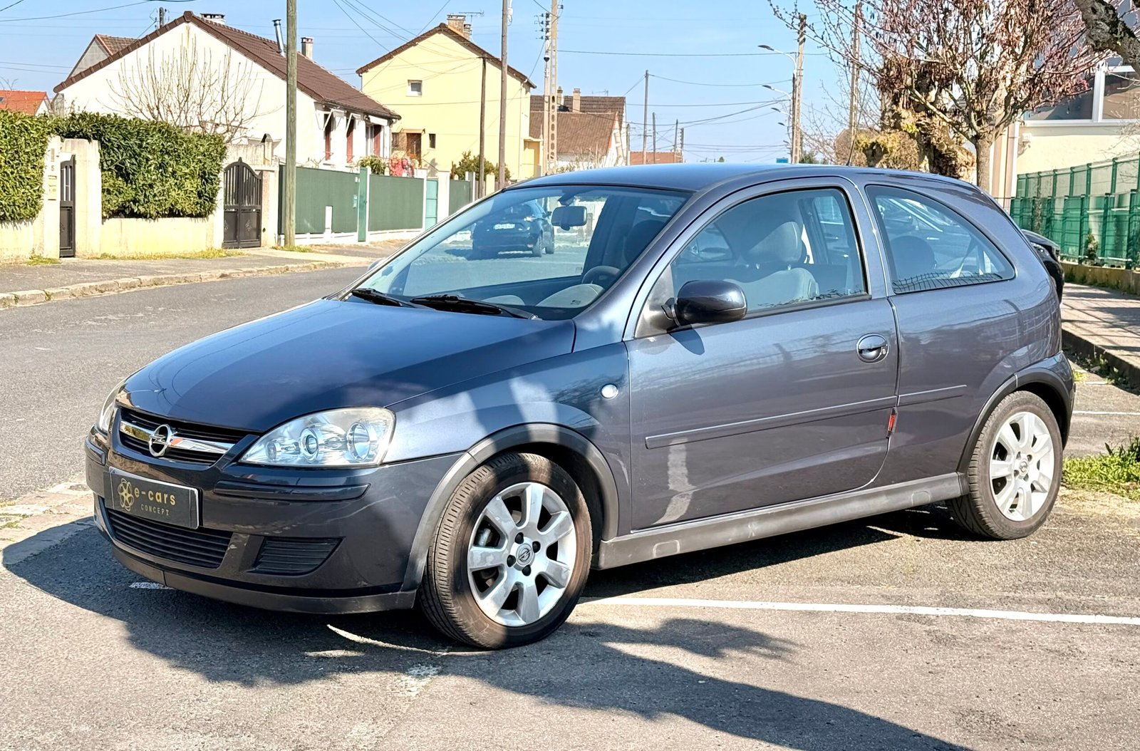 Opel corsa coupé phase 2 1.2I twinsport 80 ch