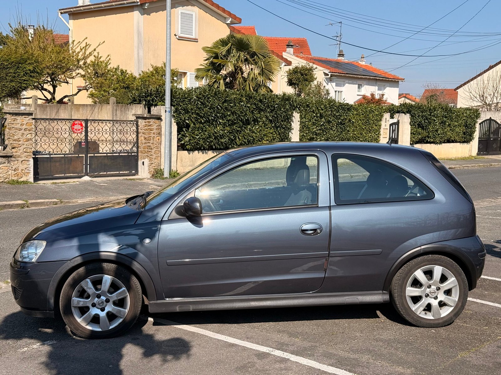 Opel corsa coupé phase 2 1.2I twinsport 80 ch