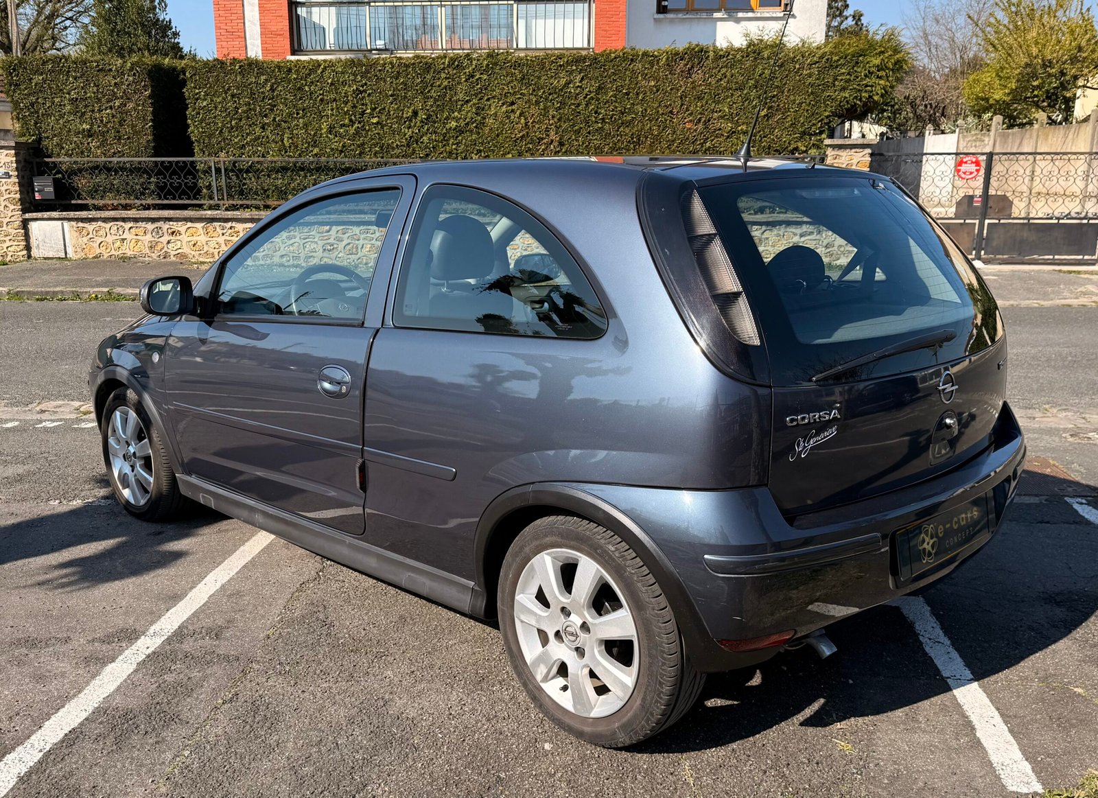 Opel corsa coupé phase 2 1.2I twinsport 80 ch