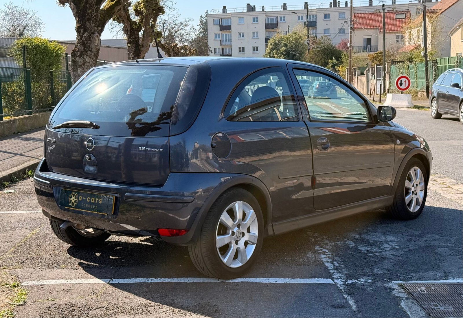 Opel corsa coupé phase 2 1.2I twinsport 80 ch