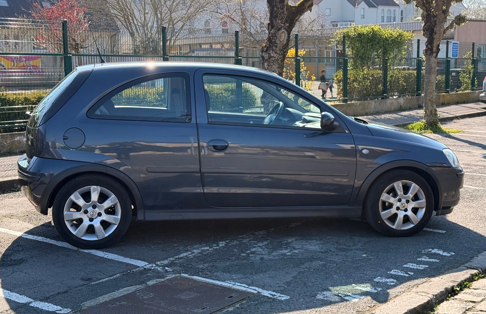 Opel corsa coupé phase 2 1.2I twinsport 80 ch