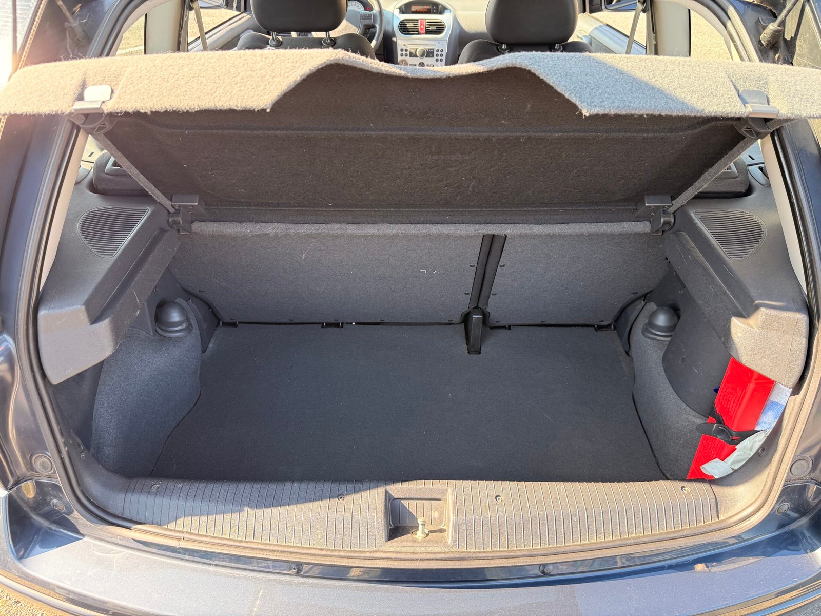 Opel corsa coupé phase 2 1.2I twinsport 80 ch