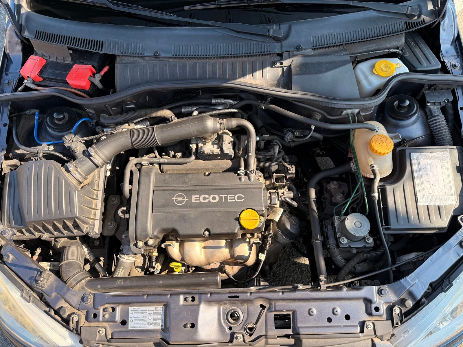 Opel corsa coupé phase 2 1.2I twinsport 80 ch