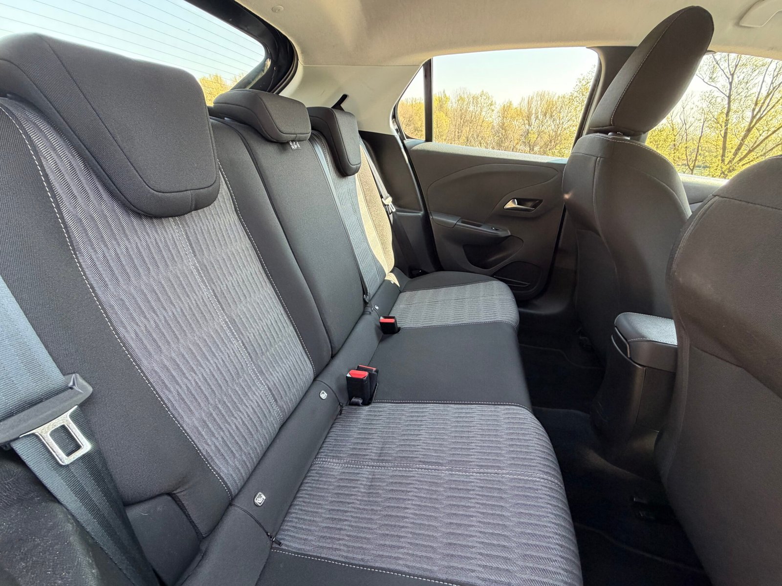 Opel Corsa 1,2 essence AUTOMATIQUE 100ch