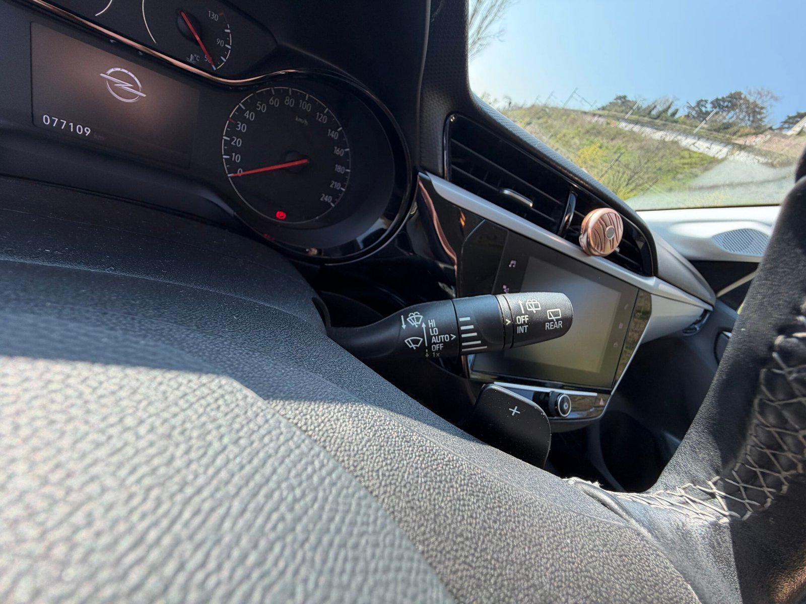 Opel Corsa 1,2 essence AUTOMATIQUE 100ch