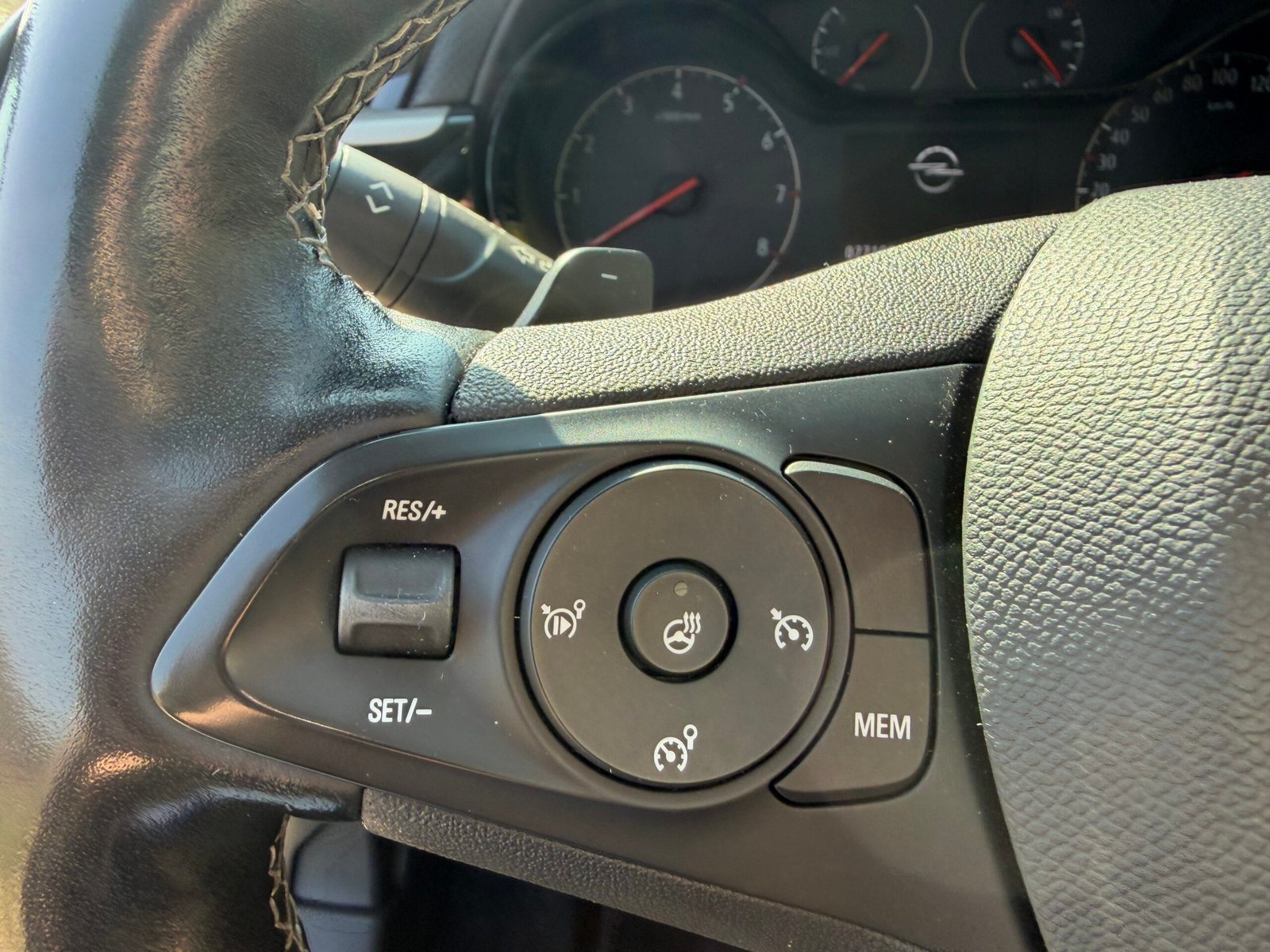 Opel Corsa 1,2 essence AUTOMATIQUE 100ch