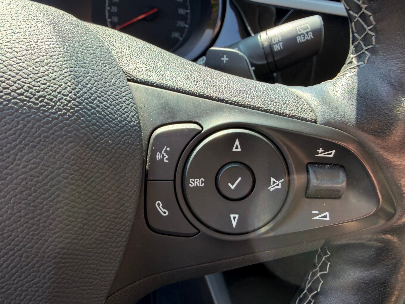 Opel Corsa 1,2 essence AUTOMATIQUE 100ch