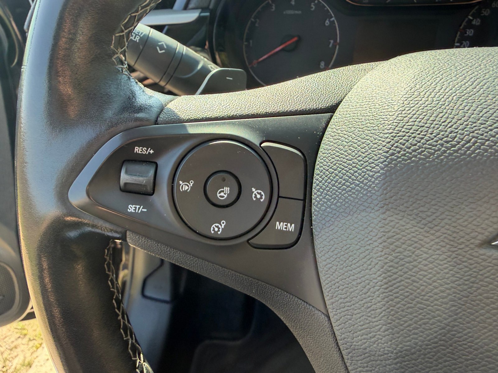 Opel Corsa 1,2 essence AUTOMATIQUE 100ch